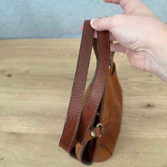 Patricia Nash Tooled Leather Shoulder Bag Brown Floral Brass Toggle Close - Picture 10 of 16